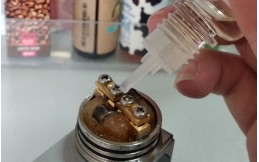 How to add e-liquid